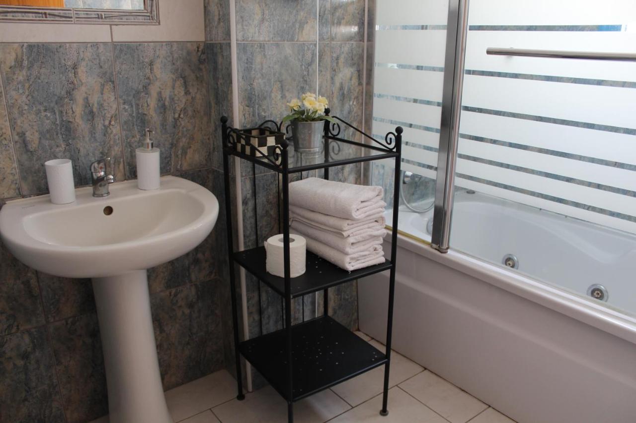 Olive Beach Villa Peyia Exterior foto